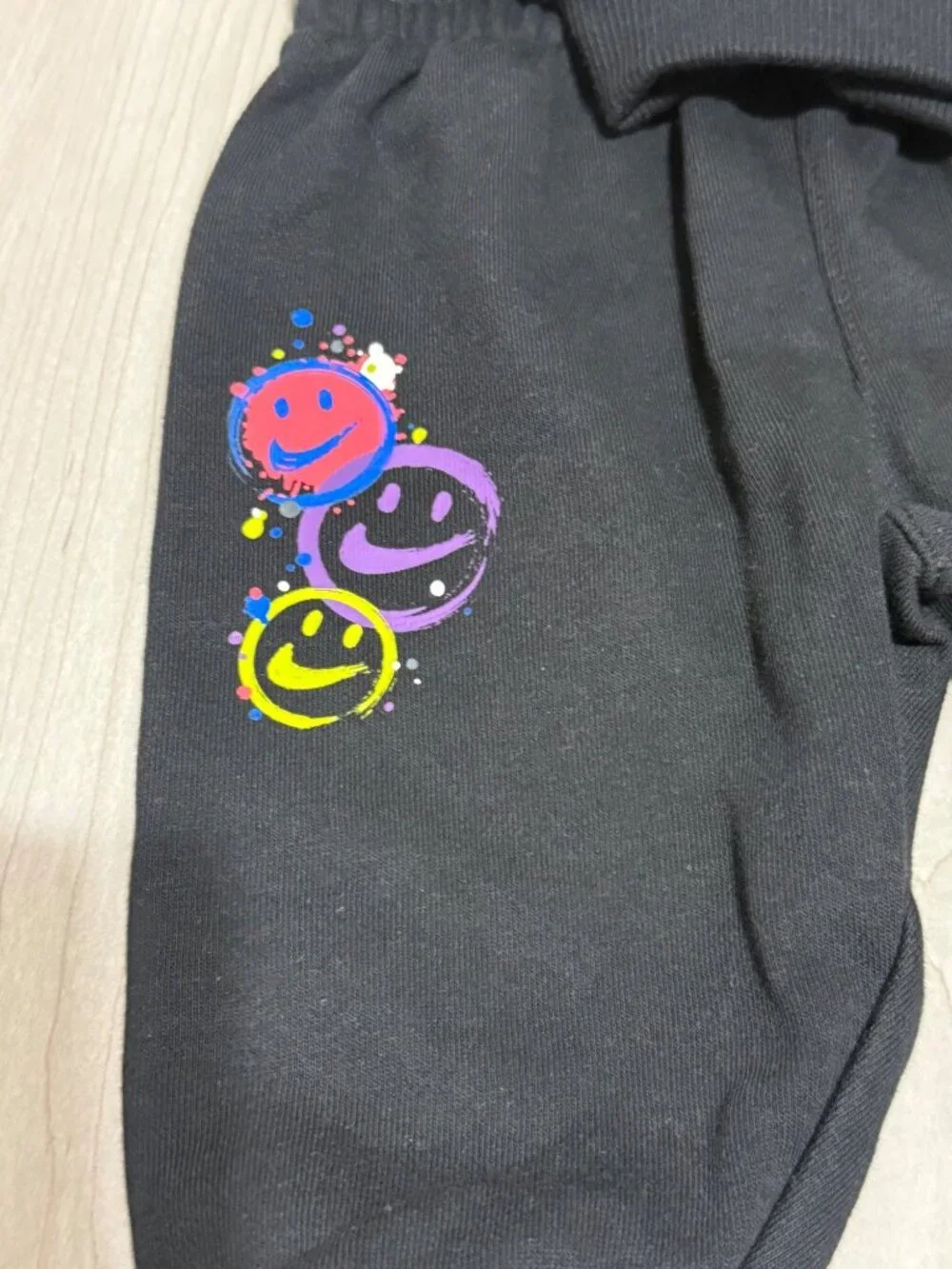 Nike 12m NWT graphic neon print black smiley face pink purple yellow sweatsuit - Picture 2 of 7